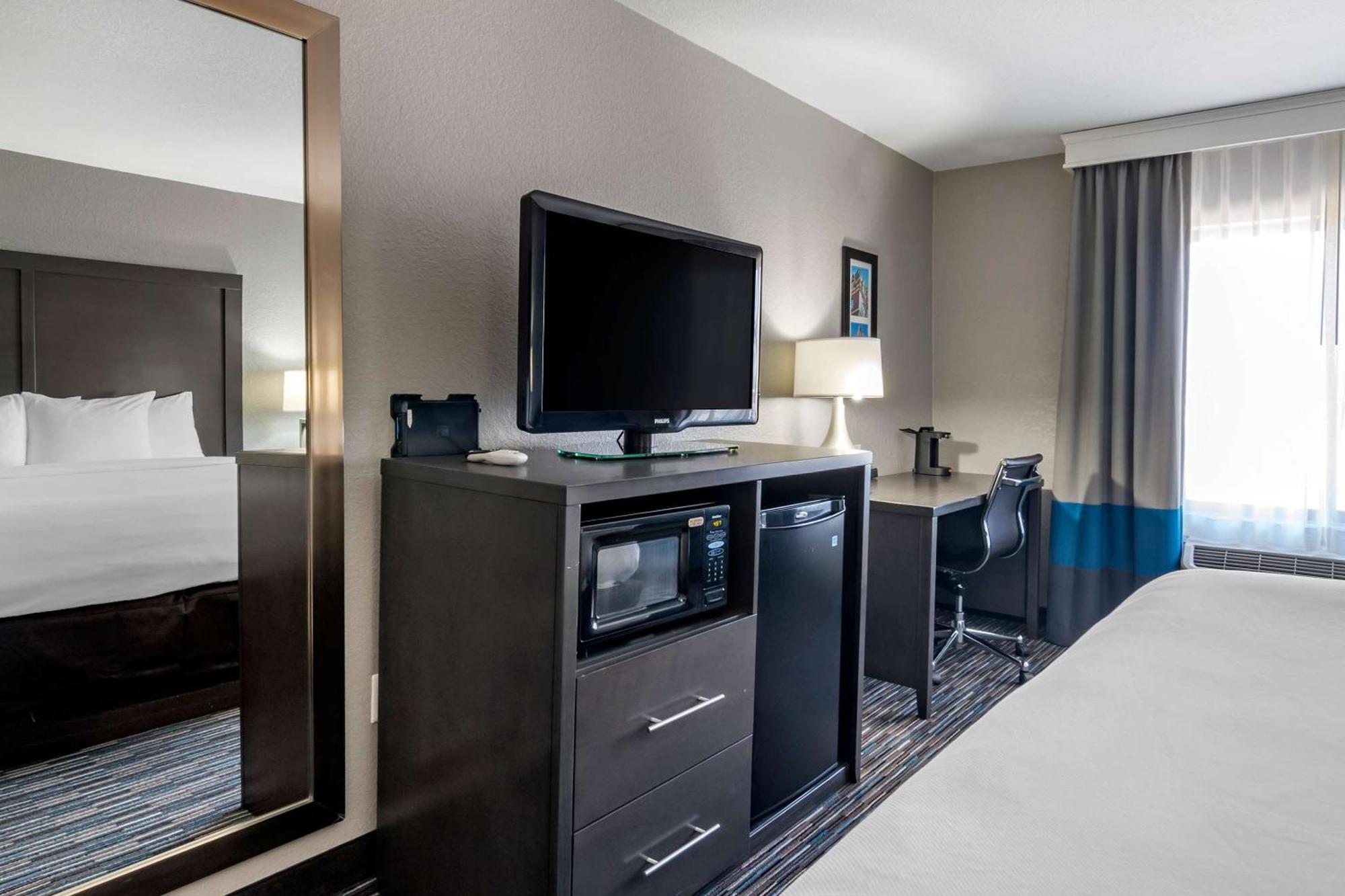 אמפוריה Comfort Inn & Suites מראה חיצוני תמונה
